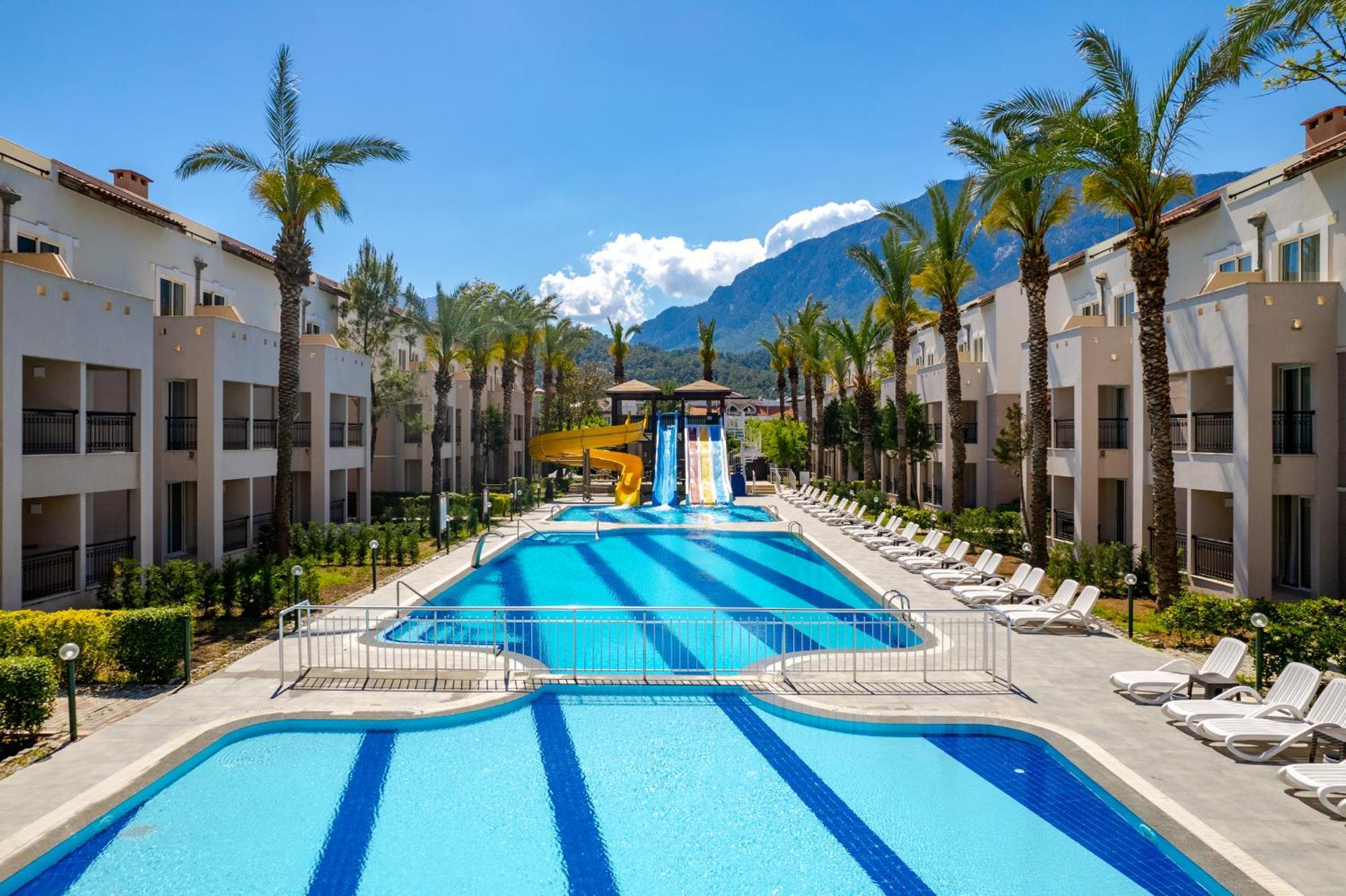 Gravel Hotels Select ケメル エクステリア 写真