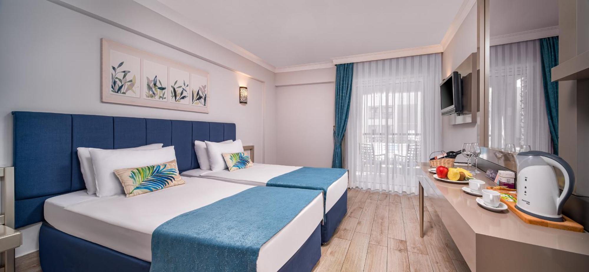 Gravel Hotels Select ケメル エクステリア 写真